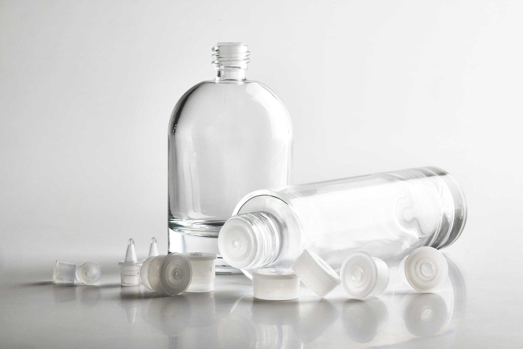 DropPAK dropper plugs with glass bottles