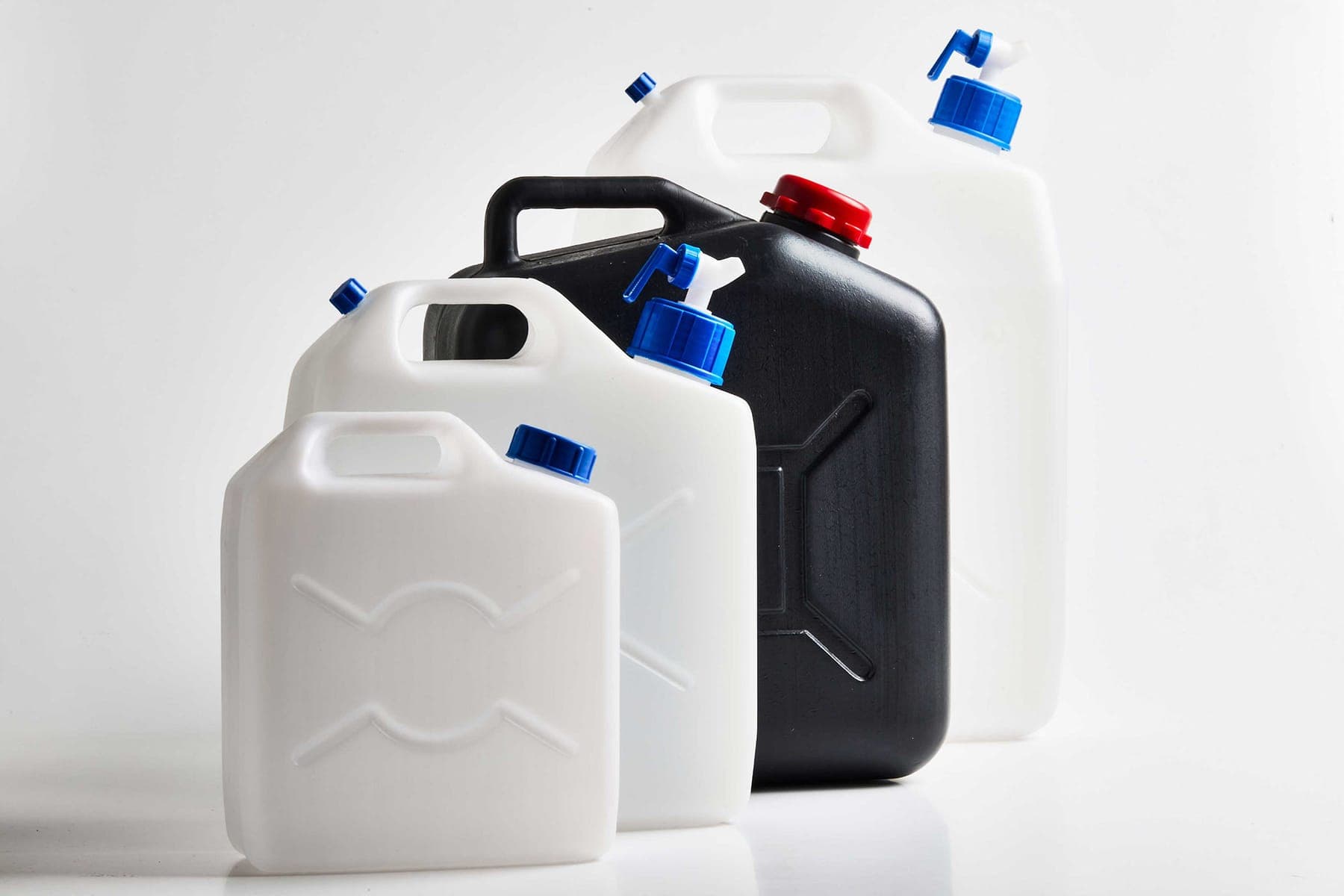 JerryPAK jerry cans in white and black